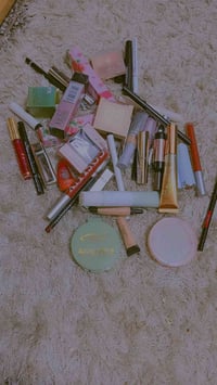 مكياج • ٤٠ قطعة • توصيل