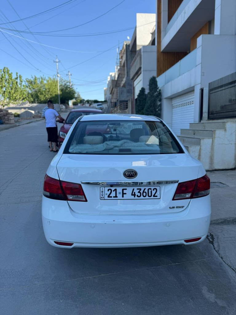 شتی شازوجوان BYD
فول مواسەفات ٢٠١٤
دوو بەسمە یەکیان کارتە
شاشە 
کامێرا 
حاسە 
سڵاید 
بەسمەی سەردەرگاو ئیشپێکردن 
سێرفس کامل تازەیە 
چوار تایە و ویکی لۆک 
گێڕ و مەکینە بە شەرت 
لایتی کراوە بە زینۆن 
ڕەقەم تازە و سەنەوی تا ٢٠٢٩ تازەیە
سەنەوی بەناوی خۆمەوەیە 
سعر: ٦٣ وەرەقە و معامەلەی برایانە
ژ.م: *********** السليمانية, العراق
