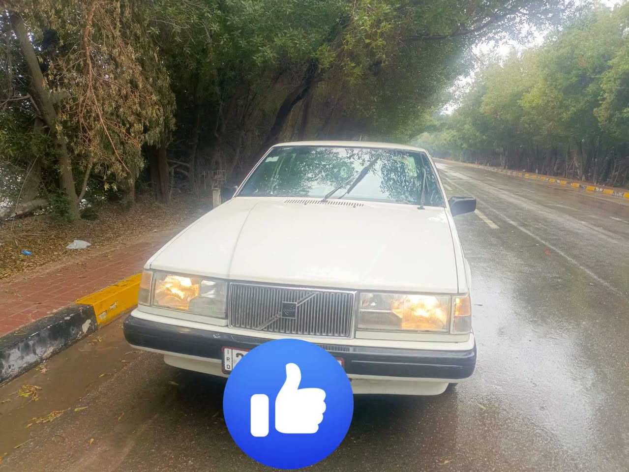 سياره فولفو موديل 92مكفول صبغ بلادي تبريد تخم تاير حدادي جديد محرك عادي غرفه جديد  كهربائي كل شغال ***********
