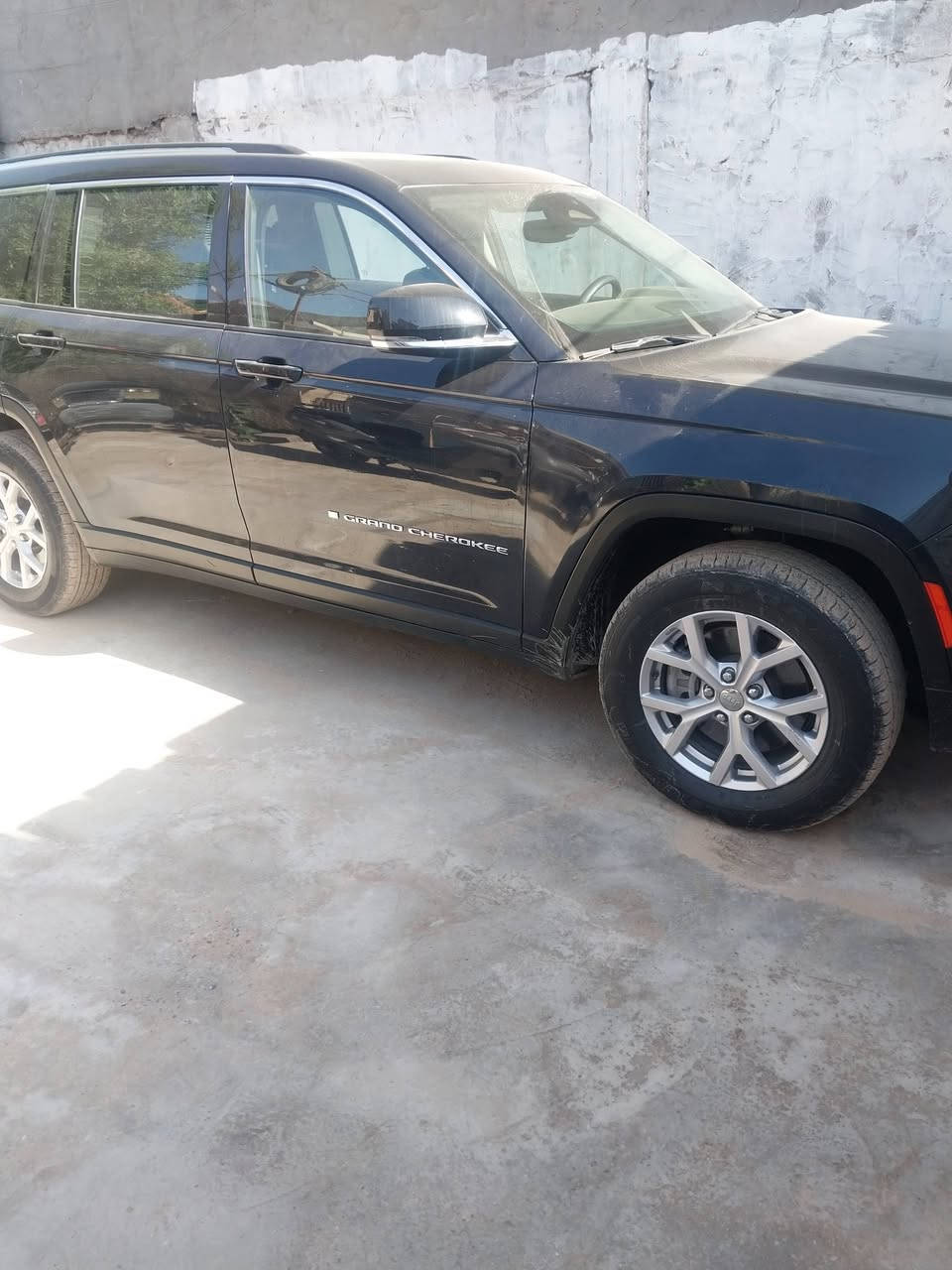 جيب شيروكي جراند 2023
ماشيه 10 الف ميل

حادث داعمه رصيف وراجعه التايرات على الجاملغات صاير صبغ قليل بالجاملغات مثل الهلال صور الحادث موجوده

6 راكب Vib تبريد مركزي بنوراما طويله تدفئة كشنات 4 انضمة قياده والسياره جكات لون اسود كذاب

استخدام قليل جدا شاهد الله 

والمواصفات واضحه بالصور 

مكانها بغداد مدينة الصدر 

سعر 289 وبيهه مجال للطيبين

***********. للأتصال
