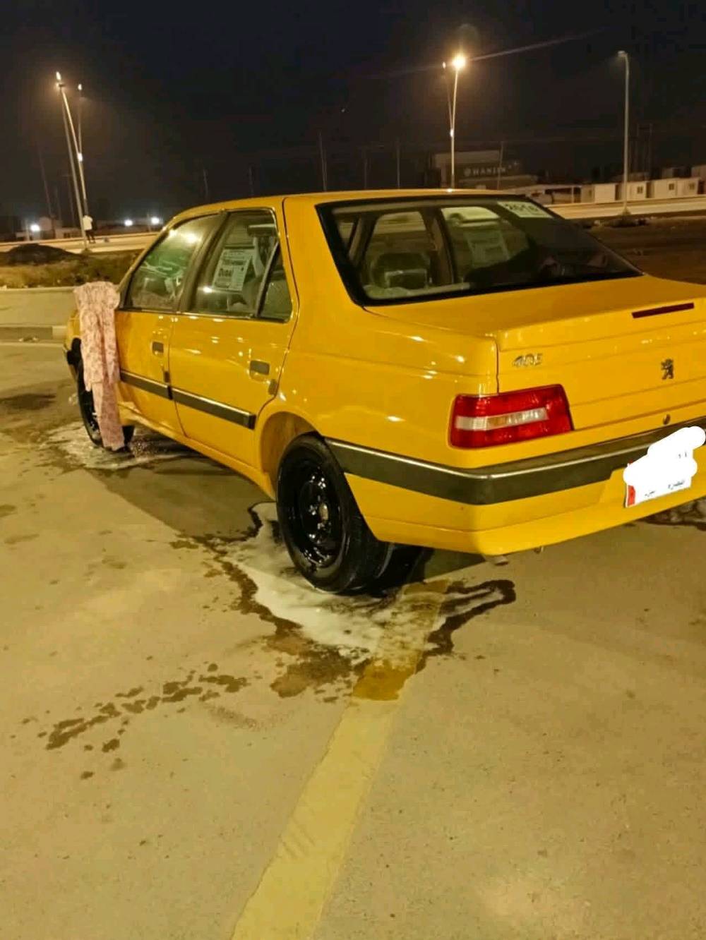 اللهم صلى على محمد وال محمد 
السلام عليكم اخوان 
بيجو اكد مديل 16
مكينة كير حداديه تبريد كفاله

بيه جاملغ بارد خلفي 
راعيه يريد مداور  تستلم رقم نكليزي 
سنويته منتهيه ب21
هيه ع المشتري 
السعر 41 
عنوان البصره متواجد واتساب ***********