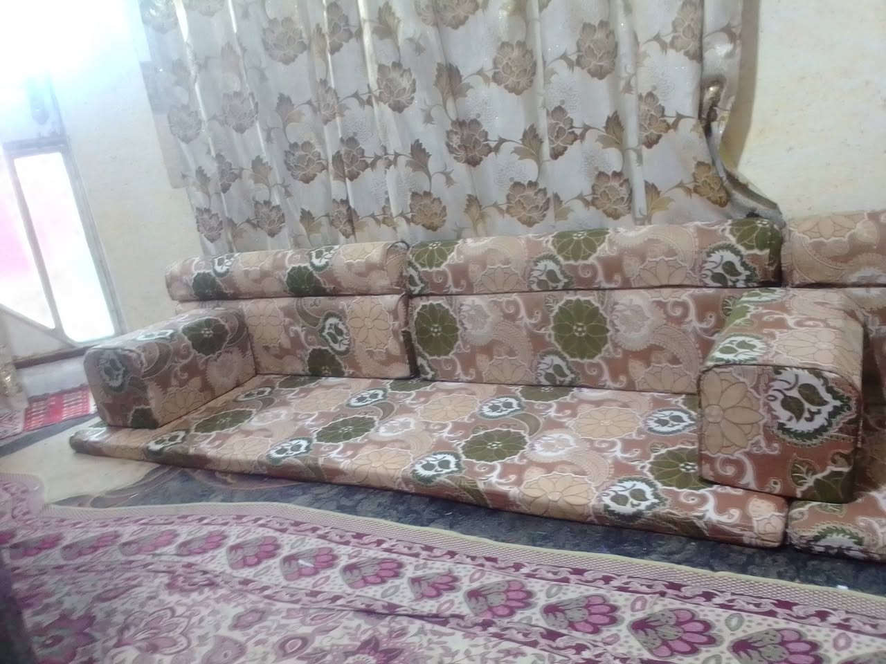 جلسه للبيع  ١٤  متر السعر ١٥٠  الف  ***********
