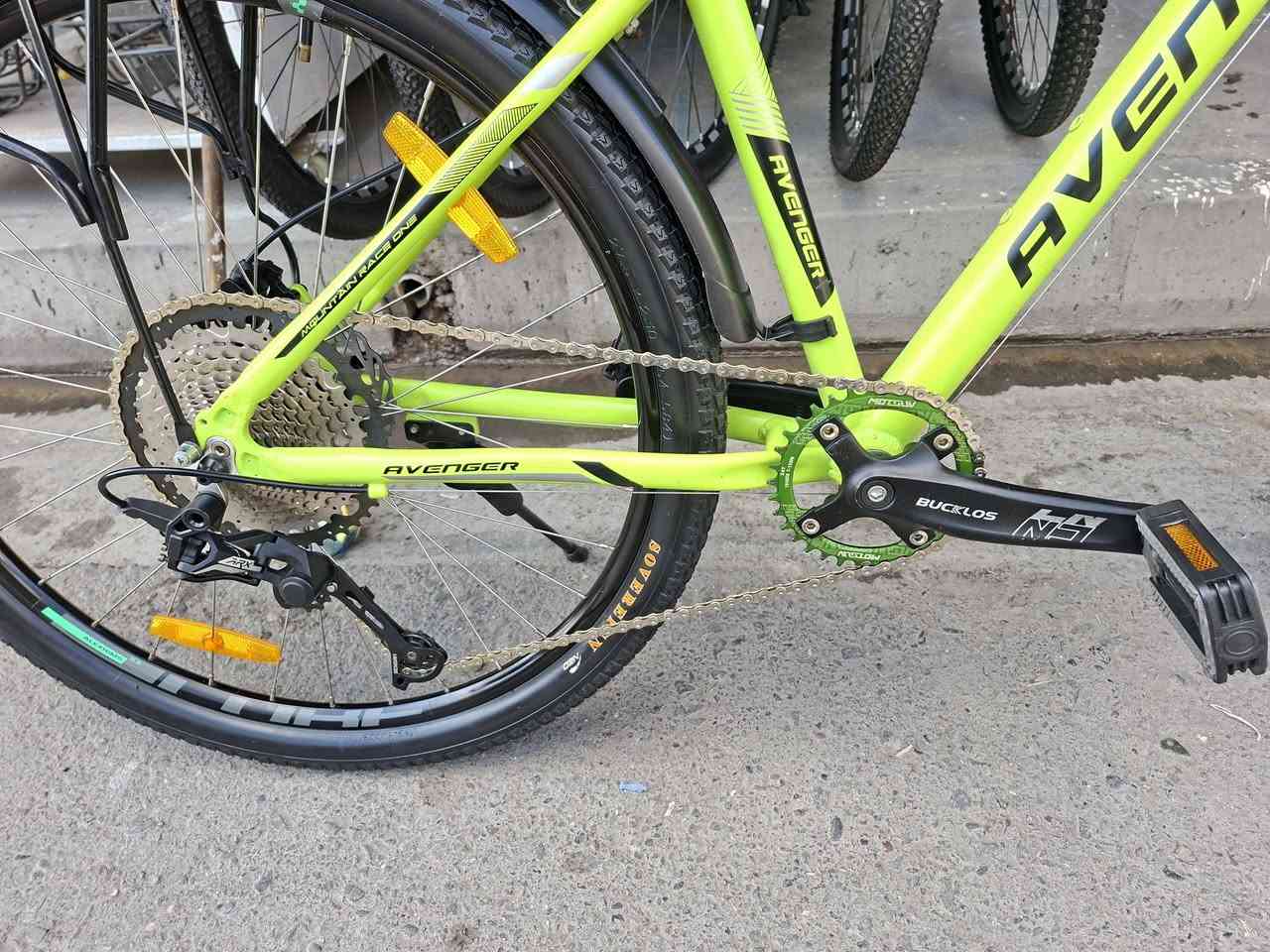 دراجه حجم 27.5
براند avanger 
لون حلو مثل  🍏
نظام گير 13 بشرط 
براكيت اصلي اورجينال bucklos  32T
بريكات دهن 
لي ماگنيت حساس ليد 
بي سيبايه جاملغات بيلاد دبل ضخم srsuntor 
كامل المنيوم 
عنوان اربيل سوق باسكيلات مقابل گراج سلام 
متوفر توصيل كافه لكل محافظات عيراق.
واتساب موجود ***********
 بنسبة سعر بلاش 340 دولار فقط  
👆👆👆👆👆👆👆☎️☎️☎️
وين اكو فقط هذا رجال Abdullah UK 🇬🇧
