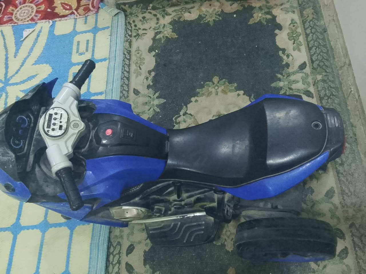 دراجات شحن عدد اثنين شغالات نقص شاحنه فقط 
السعر ٧٥ بيهن مجال قليل المكان مدينة الصدر الشراي على الخاص


**إذا كنت صاحب هذا الإعلان وتريد حذفه لأي سبب، رجاءا أرسل رسالة إلى الدعم الفني**