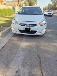 اكسنت 2011 خليجي محرك 1600 فول عدا البصمة ( بلو )  خمسة ويل كب محرك كي...