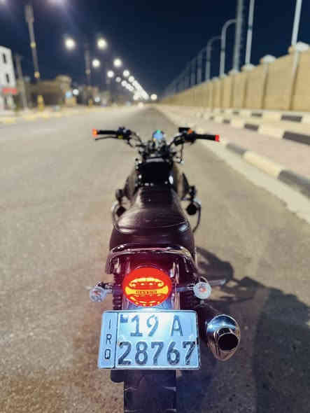 السلام عليكم  لايتي  شكل النيكل موديل 22 دراجه متعوف عليها وشرط احلا من الصور عليها صالنصه بطح f4i دشالي امامي خلفي رقم انكليزي وسنويه الدراجه باسمي تحويل ثاني يوم  سعرها 2 مليون و 300  بيها مجال حك الجيه ***********
