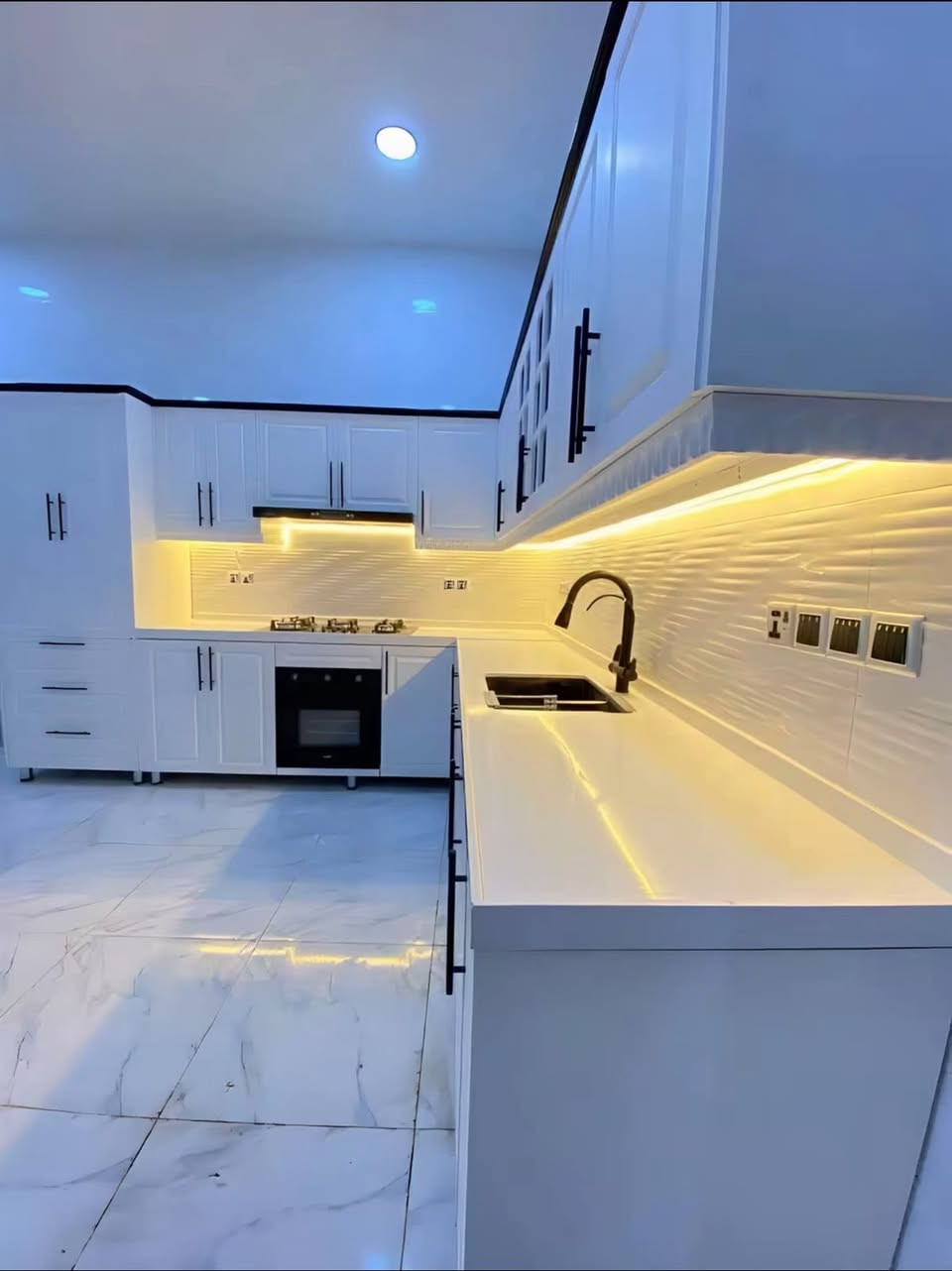 #بالتقسيط 
#ألمنيوم 
#شبابيك 
#كاونترات 
#ابواب 
#محجرات درج 

للأستفسار الاتصال

*********** عمر 

فلوجة شارع اربعين
