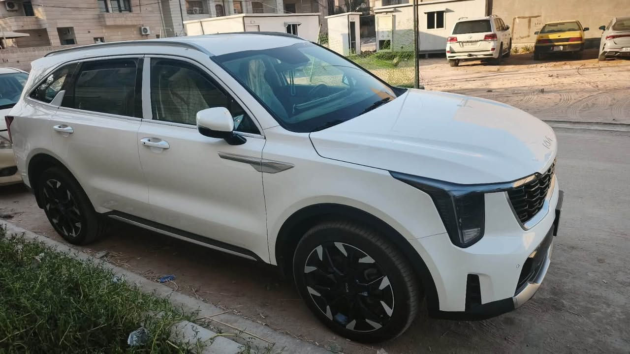 سورنتو ٢٠٢٥ مكان السياره بصره
حالها حال الزيرو 
مواصفات السورنتو عدا البانوراما 
وفقط كاميرا خلفيه 
للتواصل على الرقم ***********

