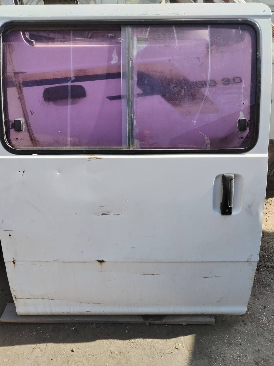 بوب كيا بريجو موديل ٢٠٠٤ حاويه مكان بابل شارع طهمازيه عوفي ***********
