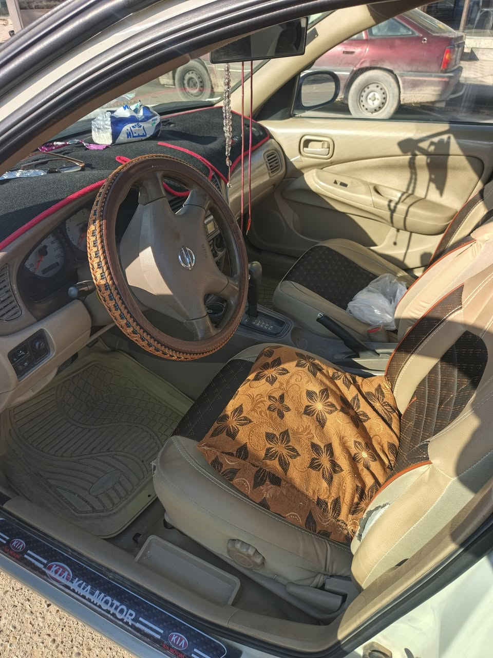 سلام عليكم 
سني للبيع موديل ٢٠٠٩ مكفولة من كلشي ليبل واحد بسمي اتصال أو واتساب ***********
