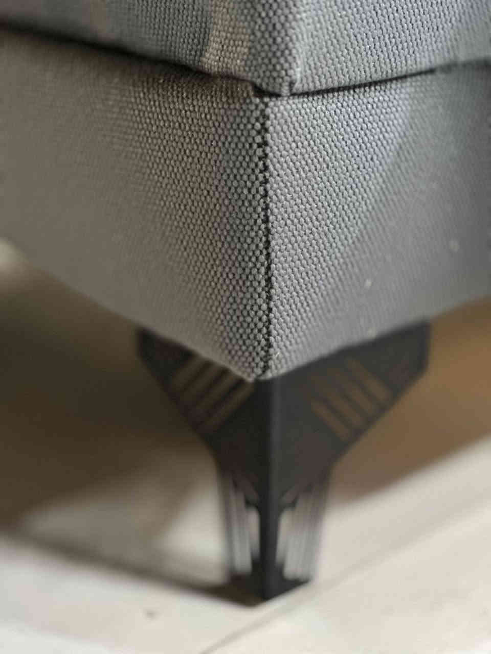 تخم تركي 8 نفرات نضافه 100/100  مستخدم قليل  نضام السرير ومخزن بقماش الكتان لون رصاصي  هيكل بل كامل حديد وخشب زان  وبسعر  (صدمه 🔥) اخو البلاش عنوانه اربيل زانكو 99 قرب مطعم كص سنگر يوجد توصيل ل بغداد ولباقي المحافظات الأخرى 
*********** واتساب فقط ( علي)
