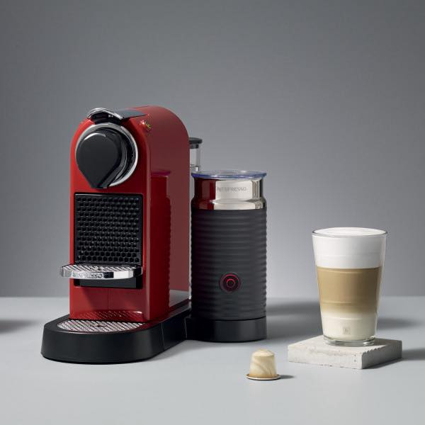 يم اعلى سعر ابيع 🧋☕️🔥

ماكينة قهوة نسبريسو سيتيز آند ميلك (Nespresso CitiZ&Milk) من دي لونجي.

تأتي الماكينة مع صانعة رغوة الحليب Aeroccino المدمجة لتحضير الكابتشينو واللاتيه.

تتميز بضغط 19 بار لاستخلاص قهوة إسبريسو غنية.

العلبة تشير إلى إمكانية تحضير أنواع مختلفة من القهوة باستخدام الكبسولات


**إذا كنت صاحب هذا الإعلان وتريد حذفه لأي سبب، رجاءا أرسل رسالة إلى الدعم الفني**