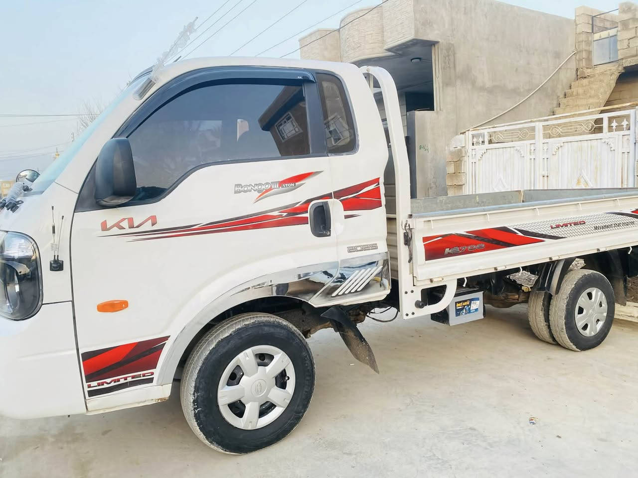 كيا علوج ساخ  مە کینە سئ هە زاری سۆپەر  بە   شەرتی مالی مادەنی هه تا ڕؤژی مردن گئیڕومەکینەو ئە کسل بە شەرت مالی دۆستە کامل مە سرەف کراو  بیلاد ٢٠١٢ کراوە بە٢٠٢٥ برئیک بەسراوە تە بریدی ساردو گەرم قوشن هیتەر ئاوئینە کارە بای ٢٥٠مە سرەفی نیە ڕزیوی هیچ هیچی نیە  شوئین سەید سادق سعری ٧٥گە لاو یەک تؤز مە عامە لە ژم*********** تكايه مشته رى   نيت جات مه نئره له گه ل ڕئزما❤️
