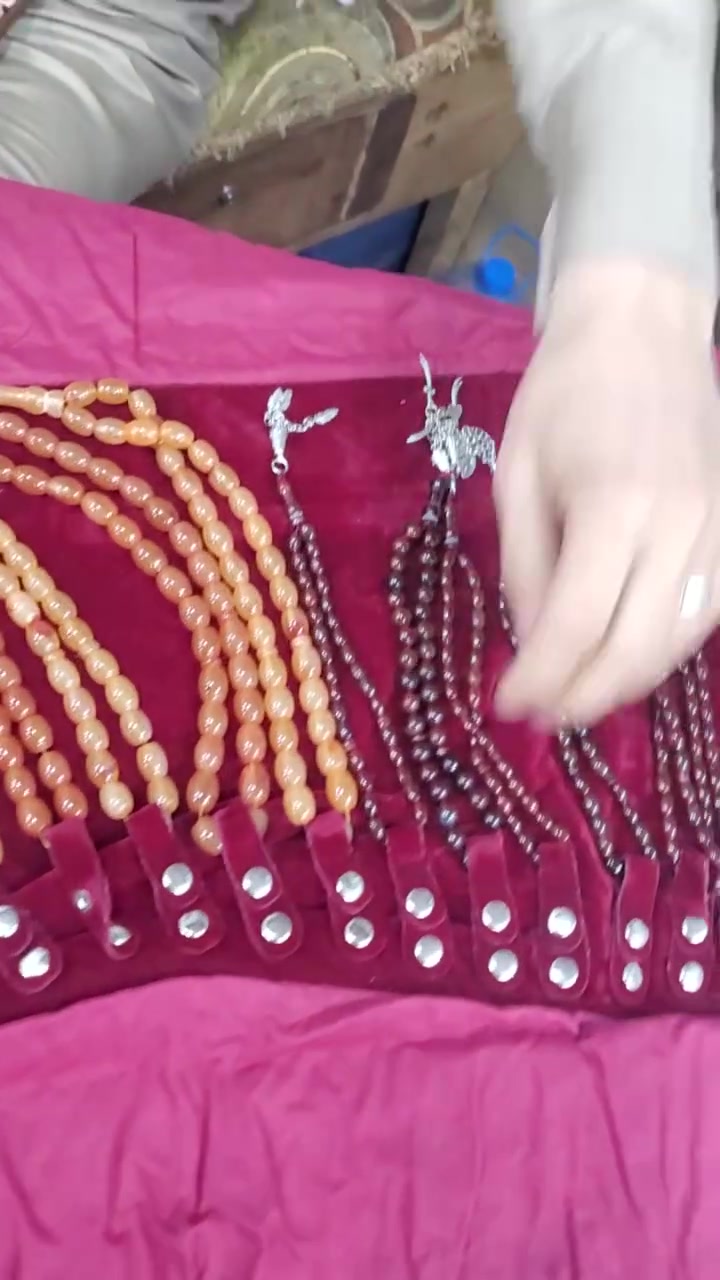 مسابح العقيق اليماني الأصلي طبيعي 100% 
حجر كريم من عقيق اليمن العزيز على شكل مسابح  دقة وإتقان لشغل العقيق اليماني
من أرض اليمن من جبال آنس نستخرج الأحجار الكريمة لكي
نوفر لكم كل ما يستحق الإقتناء ولكي ينال إعجابكم وتقتنوه .

فهناك الكثير الكثير ممن يحبون الإقتناء للأشياء الجميلة الطبيعية .
وها أنا قد جئتكم من سبأ اليمن بحجر كريم يماني نوع العقيق اليماني .
للطلب التواصل على الفايز للعقيق اليماني  967772233947

#عقيق #يماني #أحمر  #كبدي #رماني #شفة #العبد #زعفراني #مصور #ياقوتي #اليمن #السعودية #البحرين #العراق #الكويت #لبنان #إيران #عمان #فلسطين 
#خواتم #فضة #سياغة #يدوية #جملة #تجزئة #نوادر #العقيق #أحجار #كريمة


**إذا كنت صاحب هذا الإعلان وتريد حذفه لأي سبب، رجاءا أرسل رسالة إلى الدعم الفني**