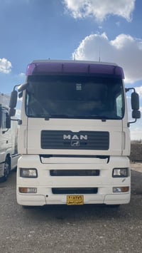 سيارة للبيع • شاحنات