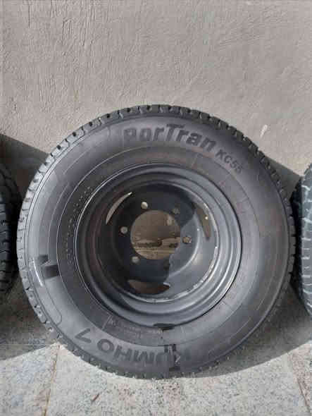 سلام عليكم تايرات كيا فحل للبيع 2025 جدد الحجم 13 العدد 5 السعر الاتصال على الرقم *********** المكان نجف
