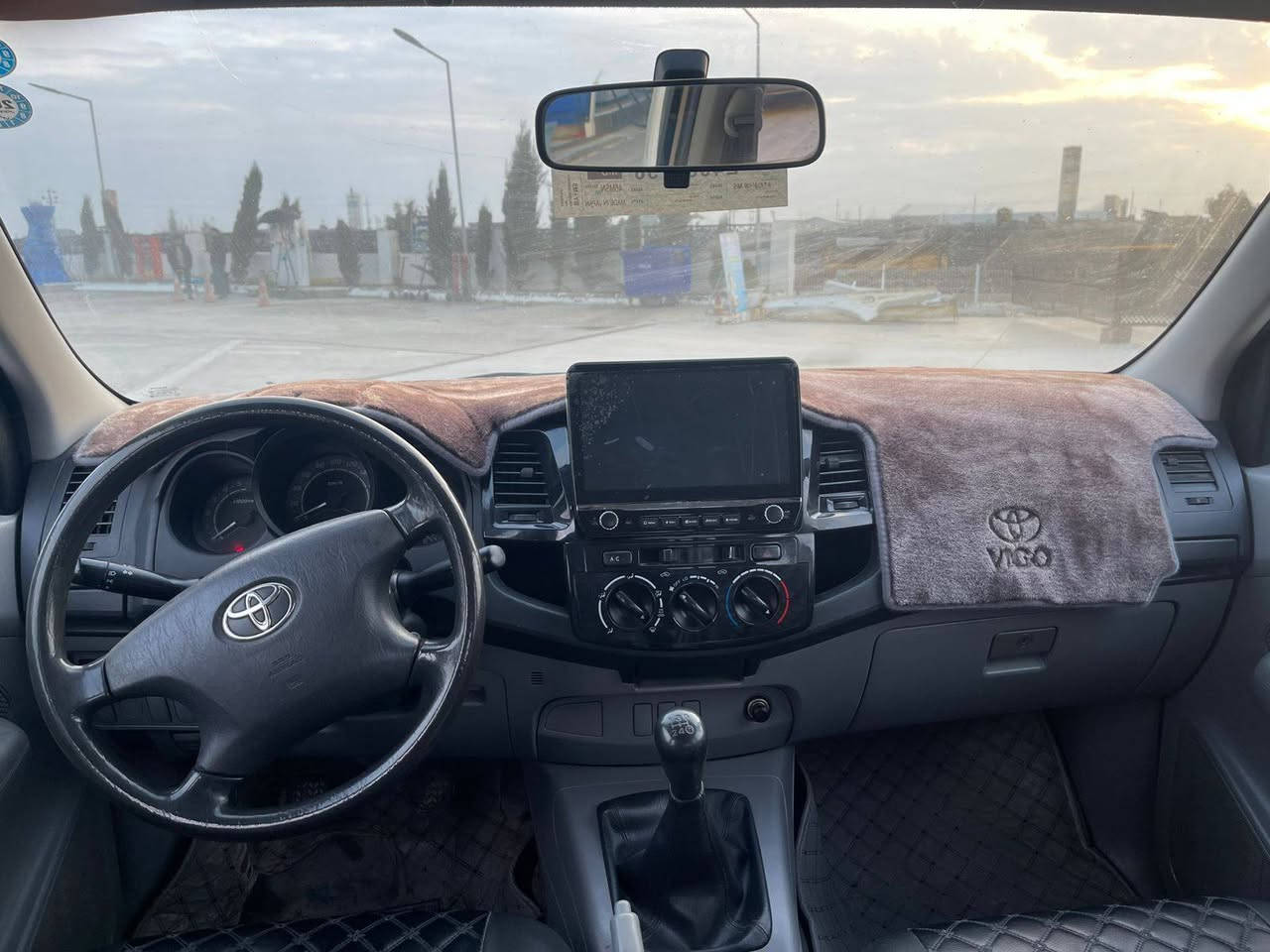 تۆیۆتا هایلۆکس 2010 مەرزیە 
280 هەزار ڕۆیشتوە 
سەنەوی تازەیە تا 2030
گێر و مەکینەی بە شەرت 
نەکراوەتەوە
زۆربەجوانی پاکی ماوە 
 هیچ خەلەلیکی تیدا نییە 
سەیارەکە بێ بۆیاخە پارچە ساغە

سعر لە کۆمێنت داوابکە ڕاستەخۆ بۆت دیت 📩 

بەڵام کەمێک تەعدیلی هەیە

ژمارەی خاوەنی 
***********
