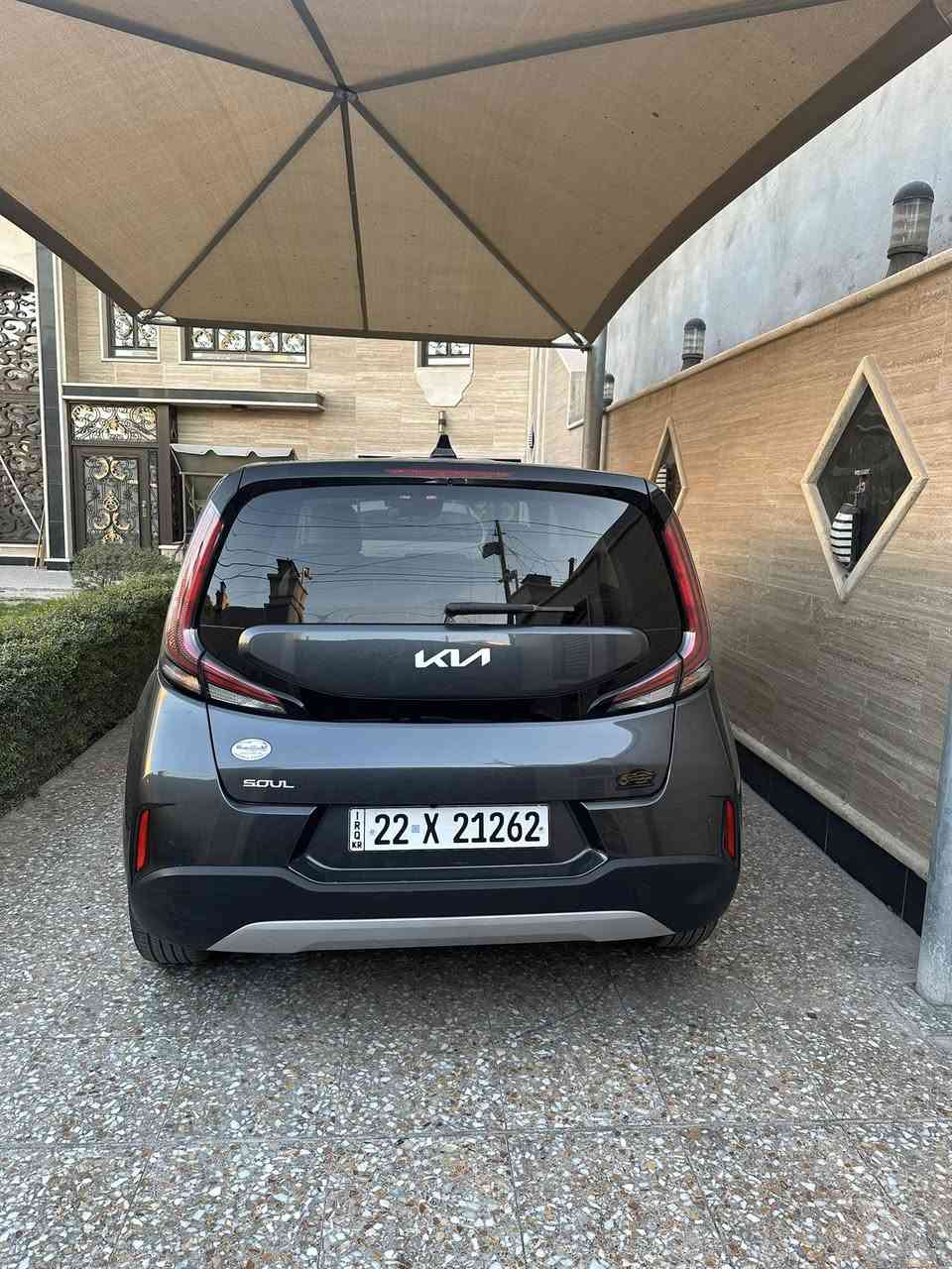 كيا صول LX لون فيراني 2023 مكينه 2000 دوش كير AT
مواصفاتها معروفه وموجوده بلصور داخل ابيض 

شاشه وكار بلي واندرويد 

حادثها بلصور كلش خفيف بدون ايرباك ولا دواخل 

رقمها اربيل باسمي تريد وكاله او تحويل حاضر اني 

سعرها 148 وبيها مجاي شي بسيط جدا 

مكاني بغداد السيديه 

ماهر التميمي ***********
