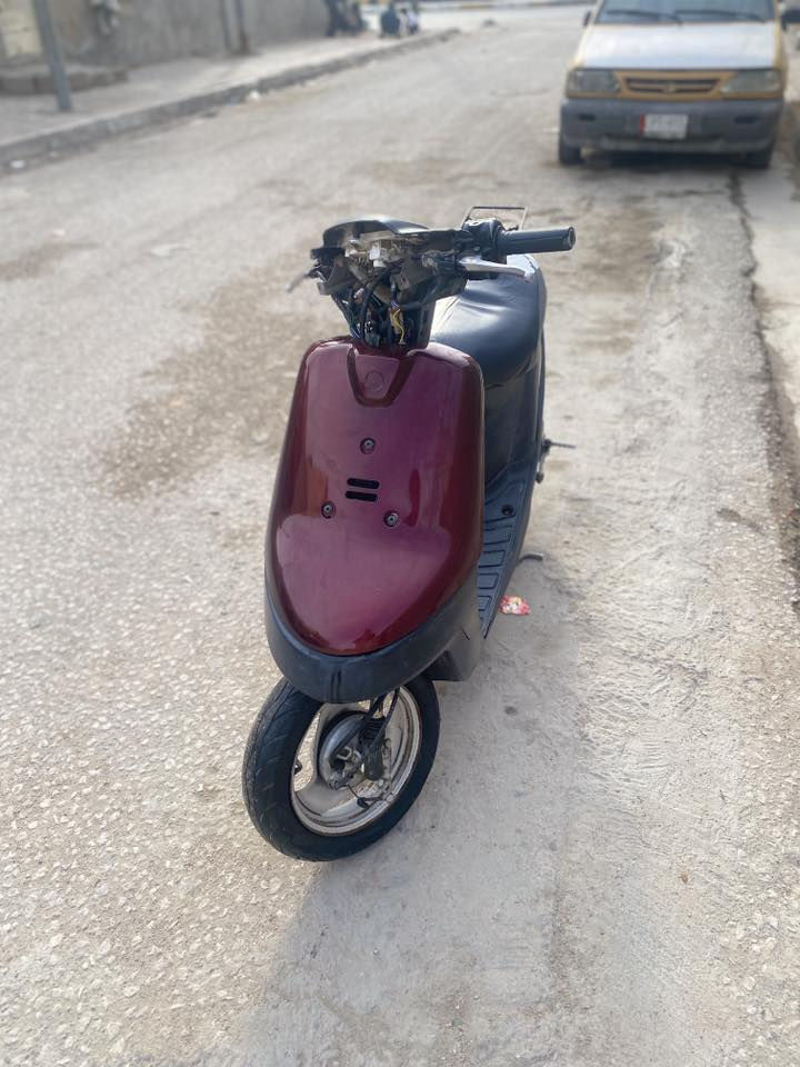 السلام عليكم 

دراجه بطه للبيع موديل 2000

كامله اي نقص مابيه شغاله سلف هندر 

 مامفتوح وشاصيه قطرت لحيم مابيه 

(ملاحضه) الوجه مالته موجود اني فاتحه سويت الشاير سعره 350
 
موجود خاص ورقم (*********** )مكاني كربلاء حي العامل
