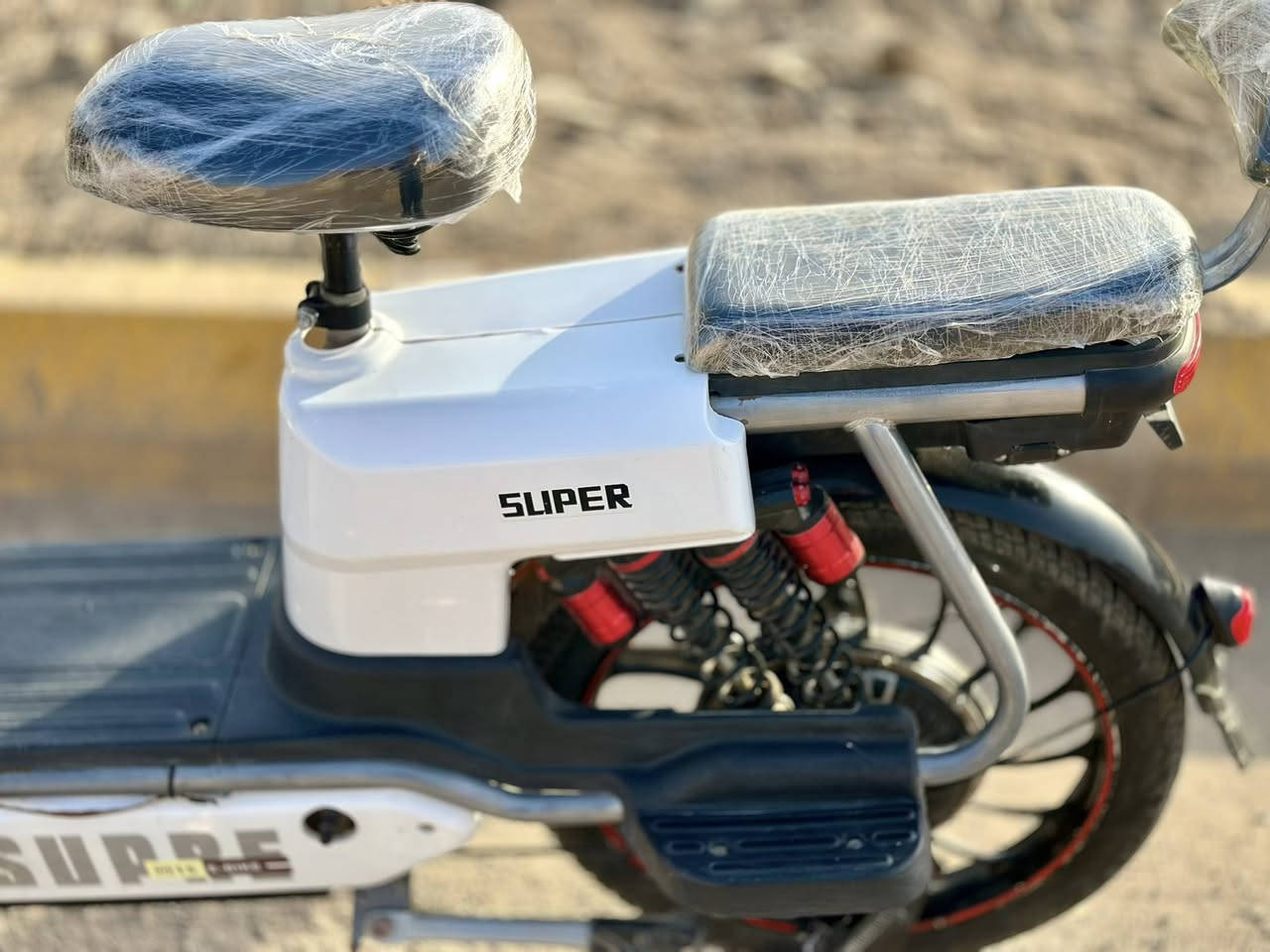 السلام عليكم
باسكل ريان 2025 شهر ١١ طلع من الوكاله
حجم  24 الكبير 
5 بطاريات 
سرعته ١٠٠
تشغيل بصمه 
تشغيل رموت عن بعد و تحكم
جهاز انذار 
باسكل جديد و نضيف و شرط الفحص
الشراي يجي خاص او وتساب او اتصال 
***********
