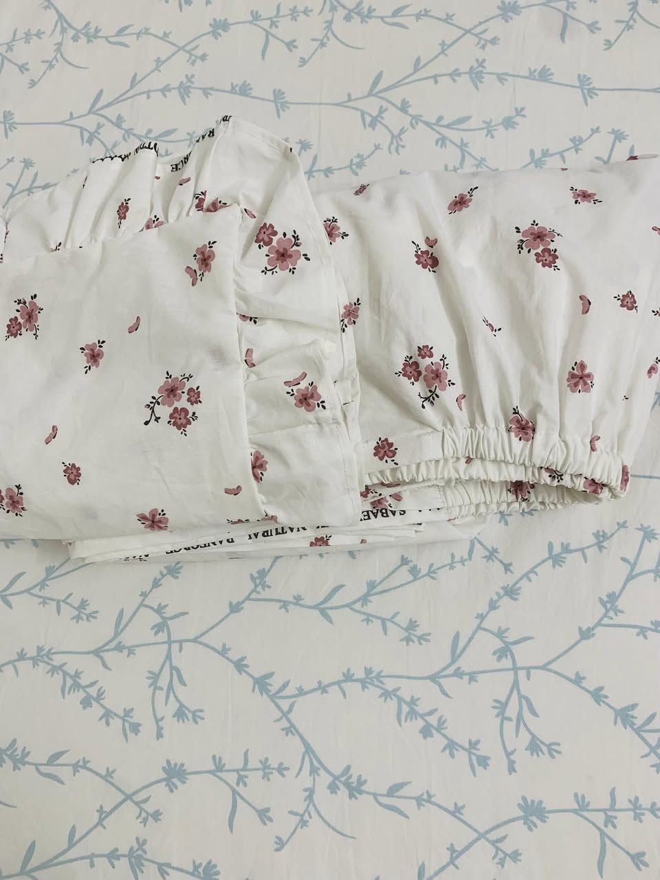 غرفة بنوته حلوة أنتو إختاروا النقشة وألالوان والموديل وعلينا التنفيذ وتدللون🌸🌼🌺


**إذا كنت صاحب هذا الإعلان وتريد حذفه لأي سبب، رجاءا أرسل رسالة إلى الدعم الفني**