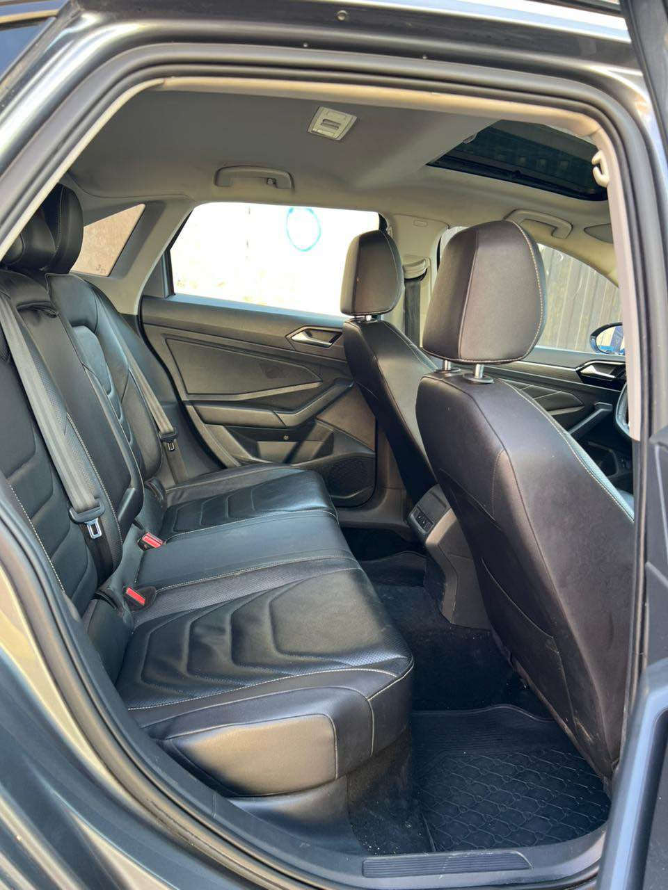 ڤۆلسواگن جیتا مۆدێل 2023 SEL premium کوشن سارد و گەرم سوکان هیتەر پانۆرامە حساس پشتو پێشی  سەیارەکی جوان و بێ کێشەکەیە سەیارەکی خواینە نموونە لە جوانه بە نسبەت بۆیاغ بۆنیتی بۆیاغە بێ ژۆرێ پیش کەپس لەگەر چاملخی دواوە بێ ژۆرێ سەرکەی زۆر خاوێن هەزە و سەنەوه و رەقەمی نوێیە بە ناو خۆمە لەبۆ زانیاری زیاتر *********** ڤایبەر 
وەتس ئاپپ لەسەرە أربيل, العراق
