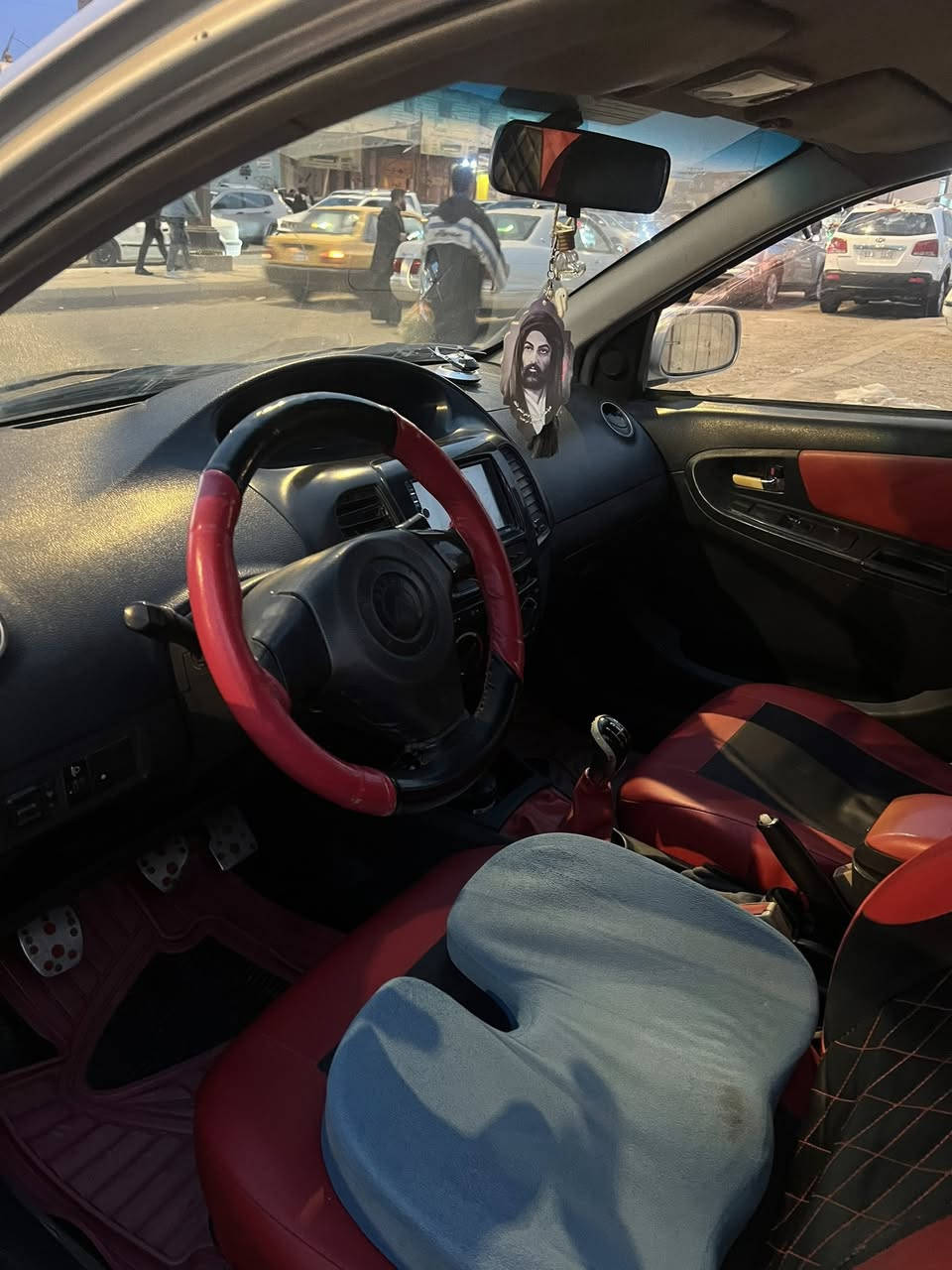 جيلي موديل 2013
كير مكينه حداديه تبريد تاير كفاله 
السياره جاهزه للاخير
السعر 22
***********
