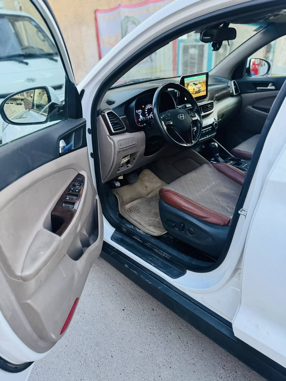 سلام عليكم توسان البيع موديل 2019 فول موصفات واحد على واحد صبغ جملق فقط تخم تاير مكينه كفاله السعر 165 وبيه مجال حك الجيه مكان بغداد ***********غير متواجد على نت اتصال
