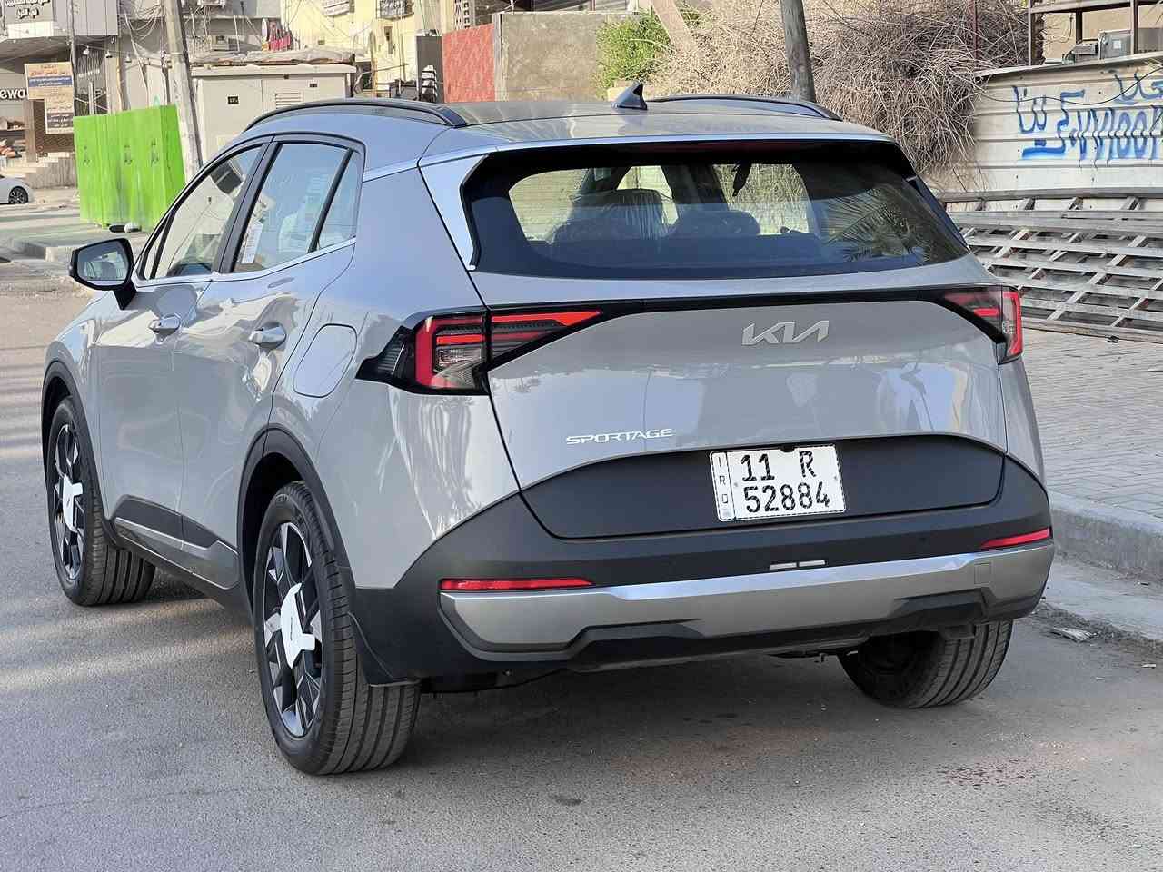 السلام عليكم للبيع فقط
كيل سبورتج خليجي ضمان الدولية ( زيرو ) موديل 2026
فول مواصفات 
كلشي موضح بالصور
محرك 2000 
رقم بغداد 
مكان السيارة بغداد نفق الشرطة شركة الاصدار الاول ( مقابل شارع السفارات )
السعر 40,650,000 دينار عراقي قفل
***********
