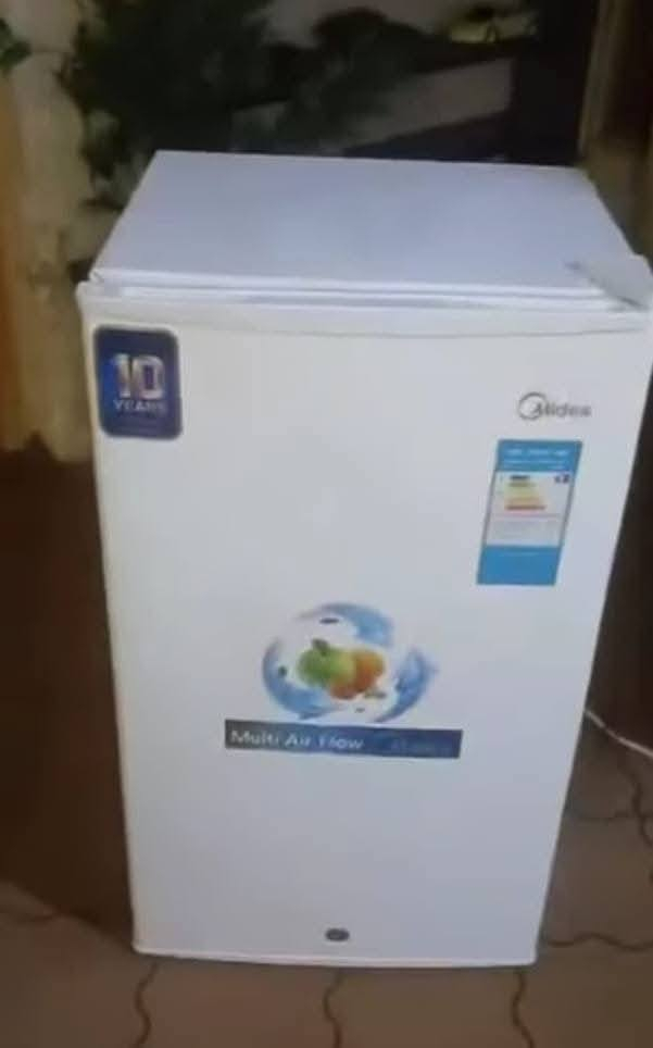 ثلاجه زغيرة مال غرف مال مكتب تجميد فول ونضيفه كلش نوع ميديا تفاصيل بلمقطع
السعر ع خاص او اتصل ع رقم المكان بغداد المعامل ***********
