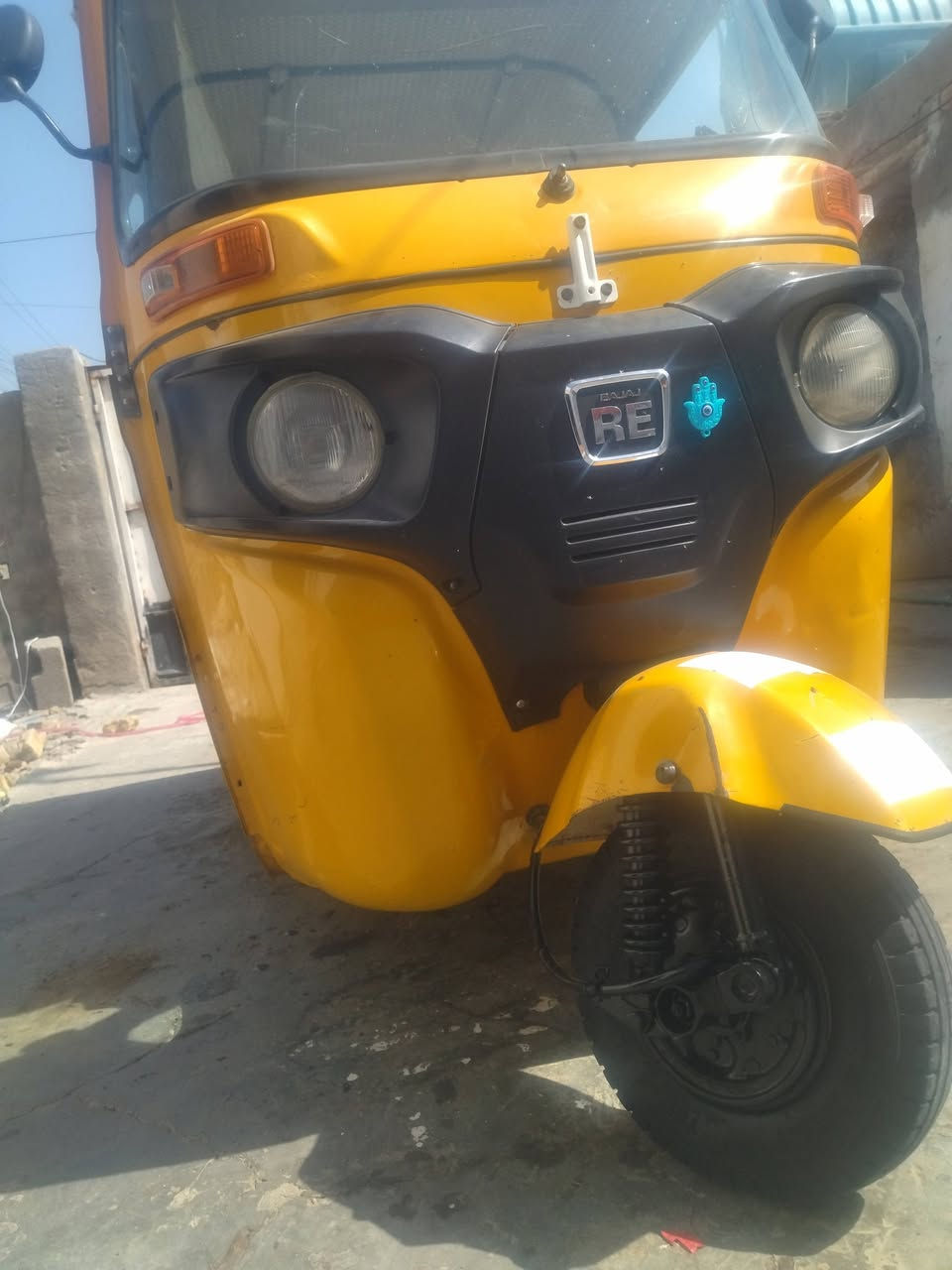 تكتك للبيع موديل 19 اوراق شاكر بالمجر بارد بالصفحه اليمنه اشبر وجو السكن المكسور بارد***********
