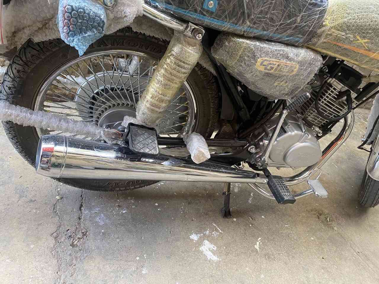 صالنصه سولنك كاتم مراوس ويه صوت


**إذا كنت صاحب هذا الإعلان وتريد حذفه لأي سبب، رجاءا أرسل رسالة إلى الدعم الفني**