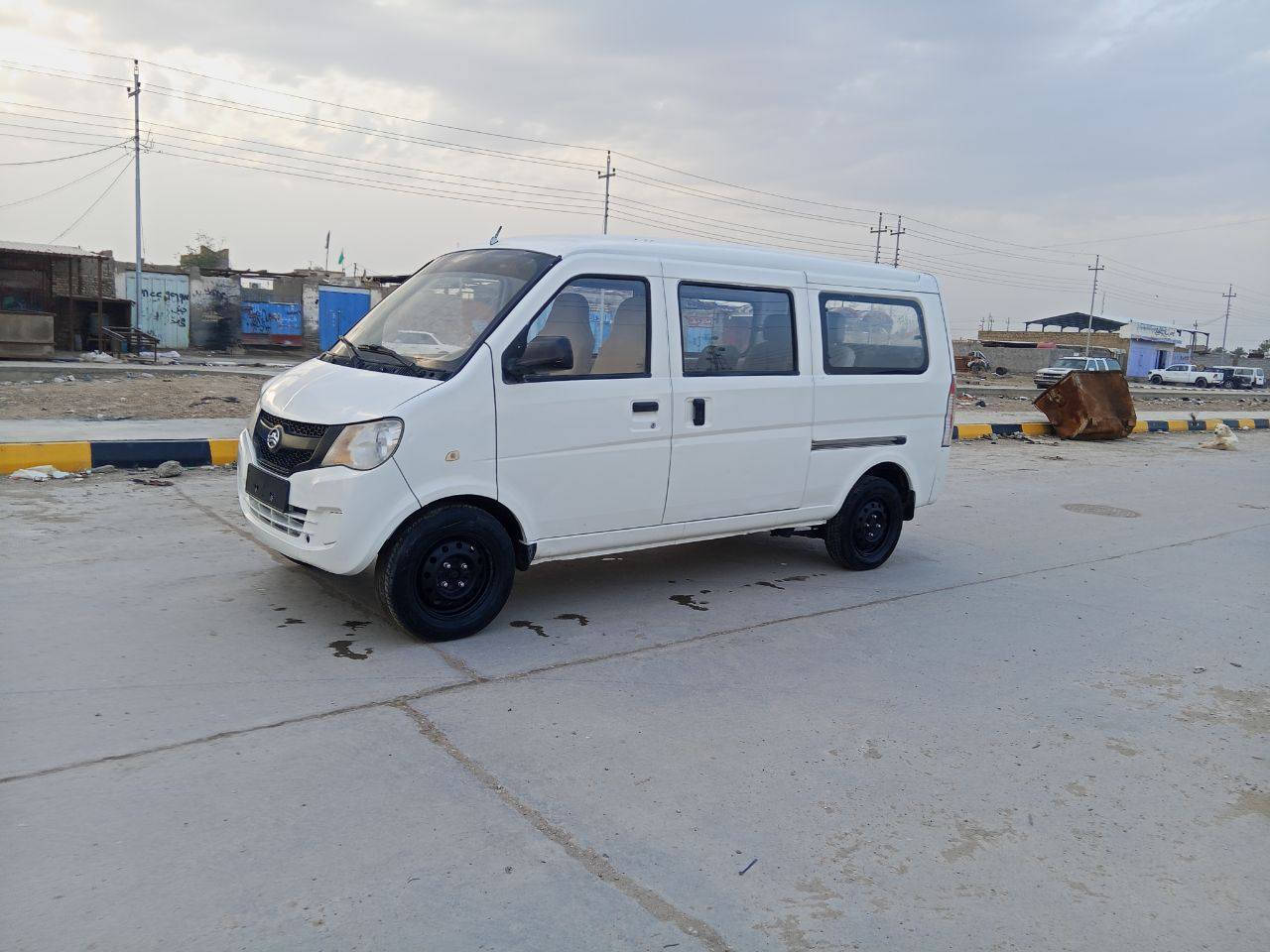 للبيع ليفان  موديل 2014  (مزاد وزراة الداخلية) بيه كتاب مزايدة تمشي بيه  وين ماتريد سيارة جاهزه گير محرك حدادة  مكفولة من الضربة والگلبة صبغ عام  السعر 30وبيه مجال  المكان ذي قار الرفاعي ***********
