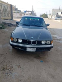 سياره بي ام للبيع السعر 40 ورقه سياره مقفوله   07864290066