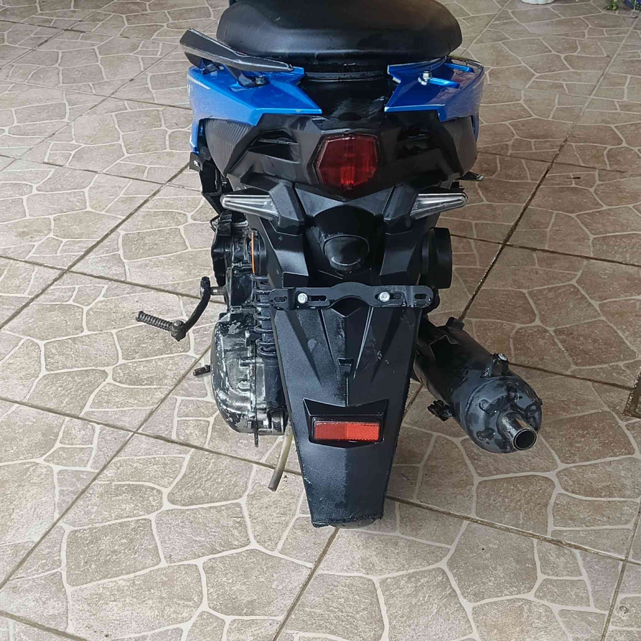 للبيع او مراوس 
دراجه ماكس عدله حديث 
موديل 24 جديده مابيها اي عيب نشاطط فولللل صالنصه fm
هندر يشتغل سلف مايشتغل كهربائيات كلها تشتغل


**إذا كنت صاحب هذا الإعلان وتريد حذفه لأي سبب، رجاءا أرسل رسالة إلى الدعم الفني**