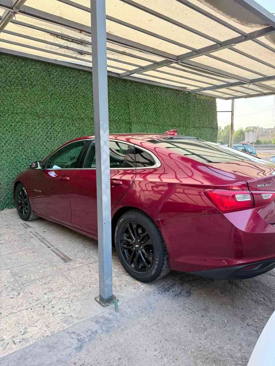 السلام عليكم
ماليبو 18 lt2  فول السياره 

ادامه كامله وحداديه اماميه جديده وتايرات جدد

فتحه بانوراما 

كشنات جلد تدفئه

تحكم كهربائي

مثبت سرعه 

كامره 

شاشه كار بلي 
 
كير جديد بعده بالضمان شاده قبل شهر ATF 

شرط التحويل 

صور الحادث بالمنشور غير هذه حادث ماكو  وسونار موجود

سعر 97 وبيها مجال بسيط

مكان بغداد

***********
