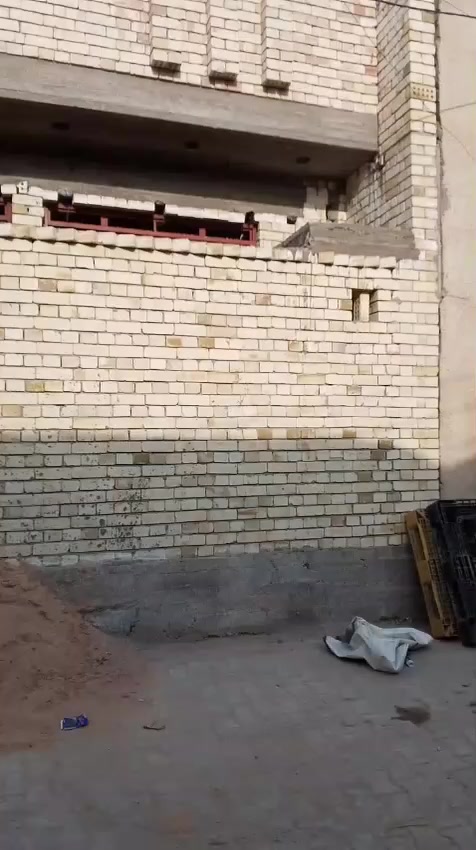 سلام عليكم..هيكل للبيع بناء حديث ٢٠٢٦ 
مساحة ١١٢ متر الواجهة ٨ متر النزال ١٤ متر 
اتصال على هذا رقم ***********
انا مكلف بل نشر تواصل مع صاحب الرقم.....
