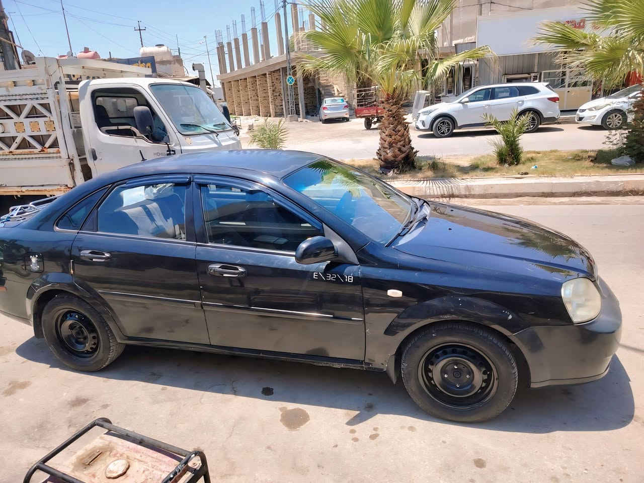 سلام عليكم فورنزا 2006نضيفه نقصها فقط راديتر التبريد بسمي رقم بغداد بيع او مراوس حسب القناعه *********** مكاني الدوانيه عفك
