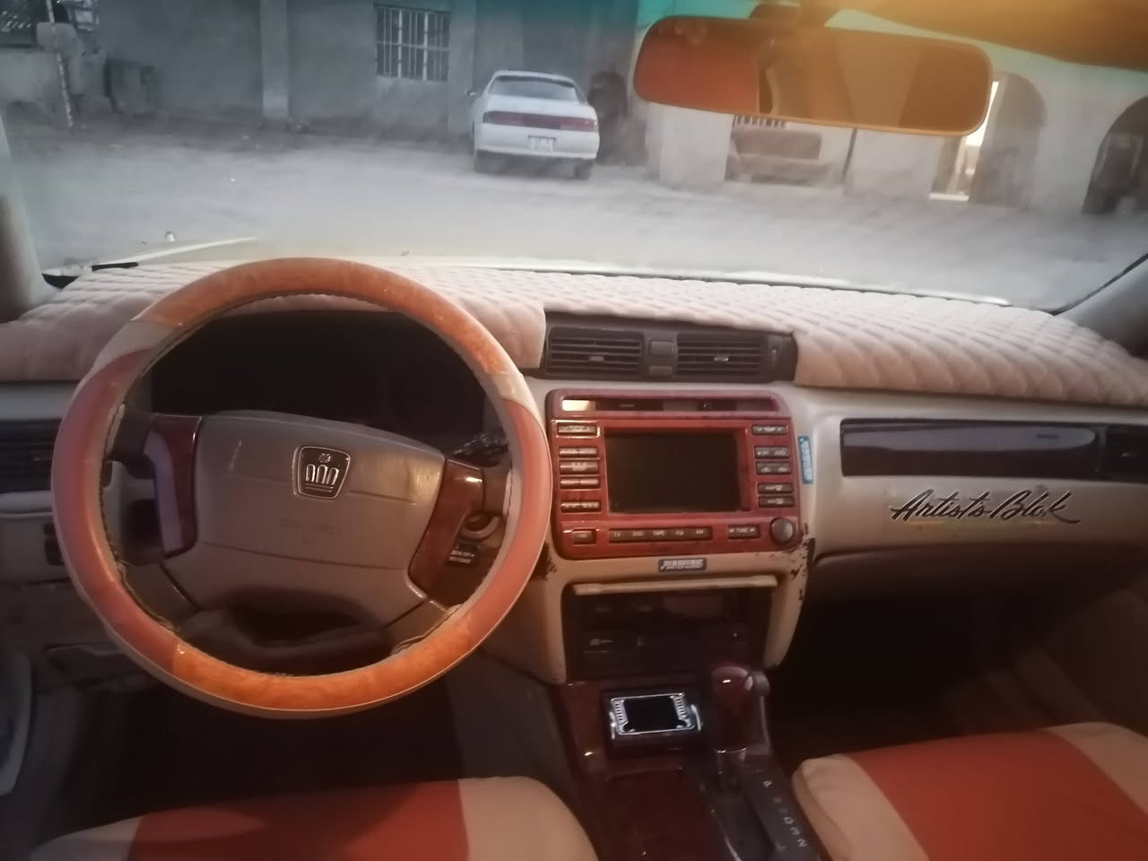 السلام عليكم سياره جنون للبيع كصتين سياره كير ومكينه خير من الله السياره وكاله عامه السعر 45العنوان البصره القرنه رقم الهاتف ***********
