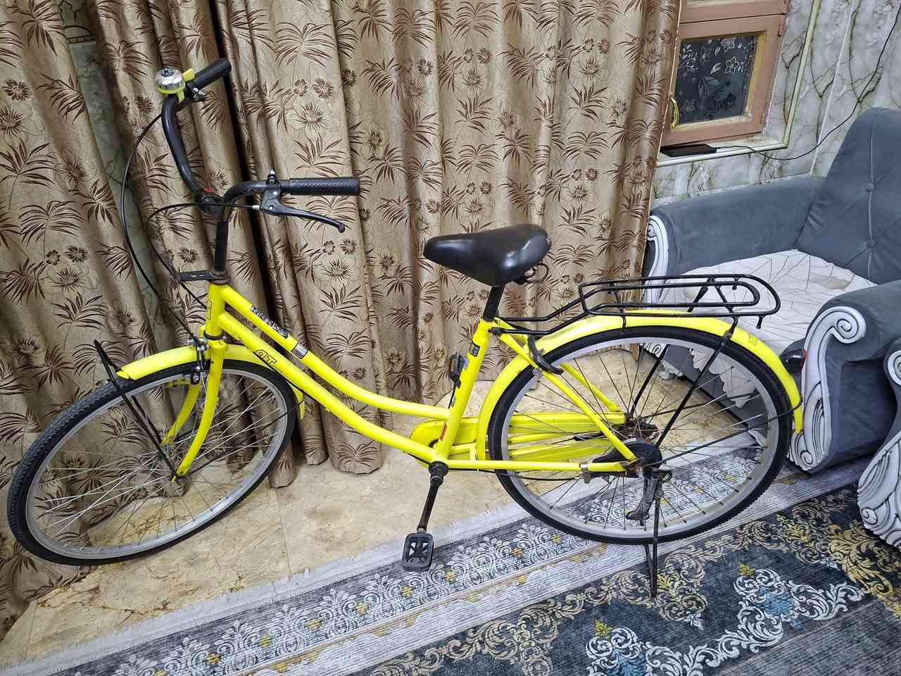السلام عليكم بايسكل بناتي نضيف كلش الحجم 26 بي قفل تايراته جدد مكاني البلديات سعره ١٠٠ ***********
