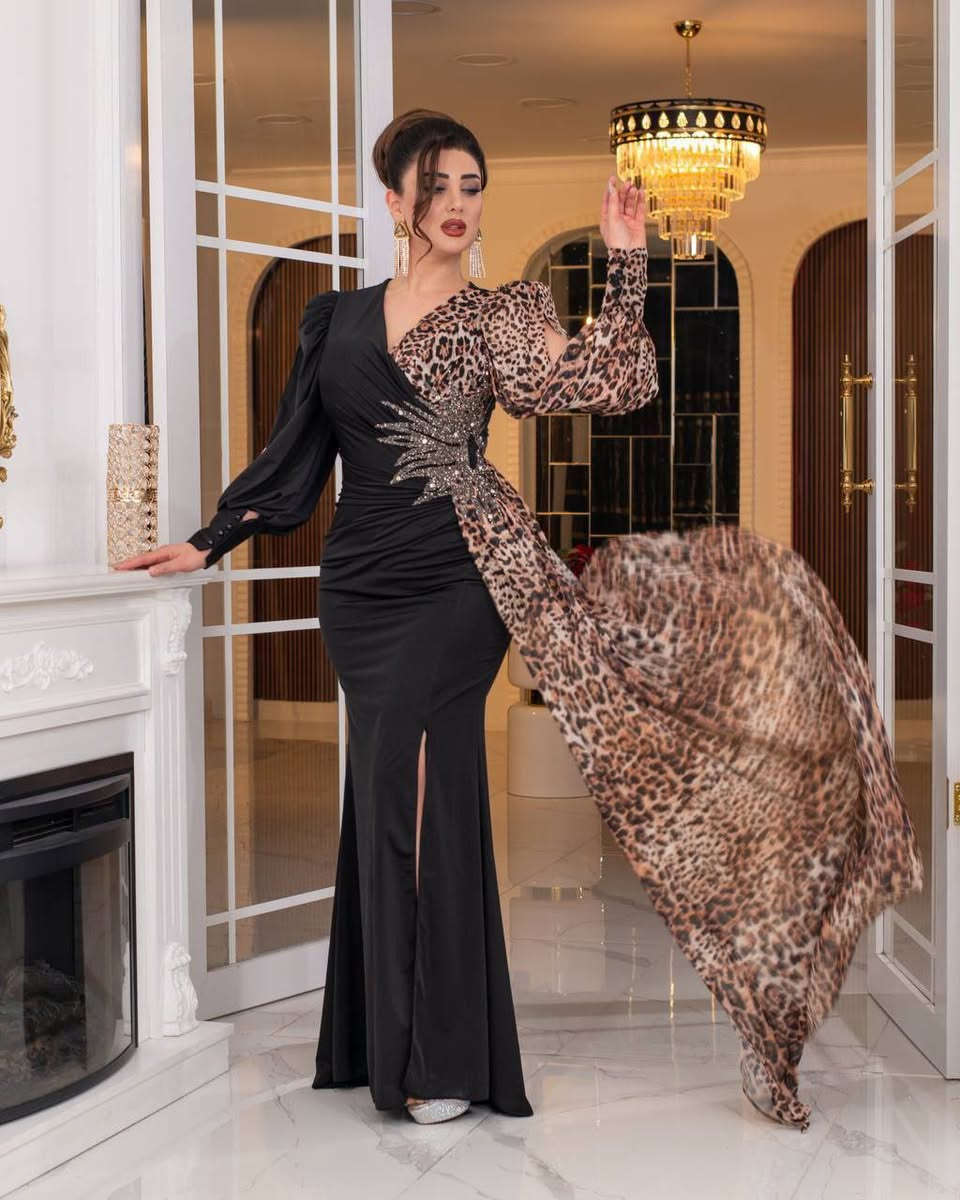 وسيدة الازياء انتي سيدة الازياء 👑
مستمرين باجمل موديلات ❤️
جميع القياسات متوفرة ✨
ملاحظة مهمة / اي قطعة تطلبيها اذا وصلت مو نفسها الي بالصورة من حقك ترفضيها👍

يوجد خدمة توصيل لجميع
 مناطق بغداد والمحافظات🇮🇶

الدفع بعد القياس والتجربة وليس قبل 💐
للحجز والاستفسار مراسلة الصفحة 📩
للطلب ولاستفسار على خاص او الواتساب ***********
