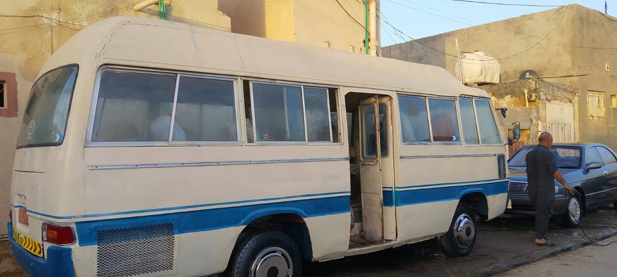 السلام عليكم كوستر كصيف قمبوره محرك كيه بنكو حداديه عامه تعمير جديد كهربائيات شغلاله السعر 3مليون 500 رقم بصره اتكفل سرقه وعشائر الرقم ***********ابو حسين
