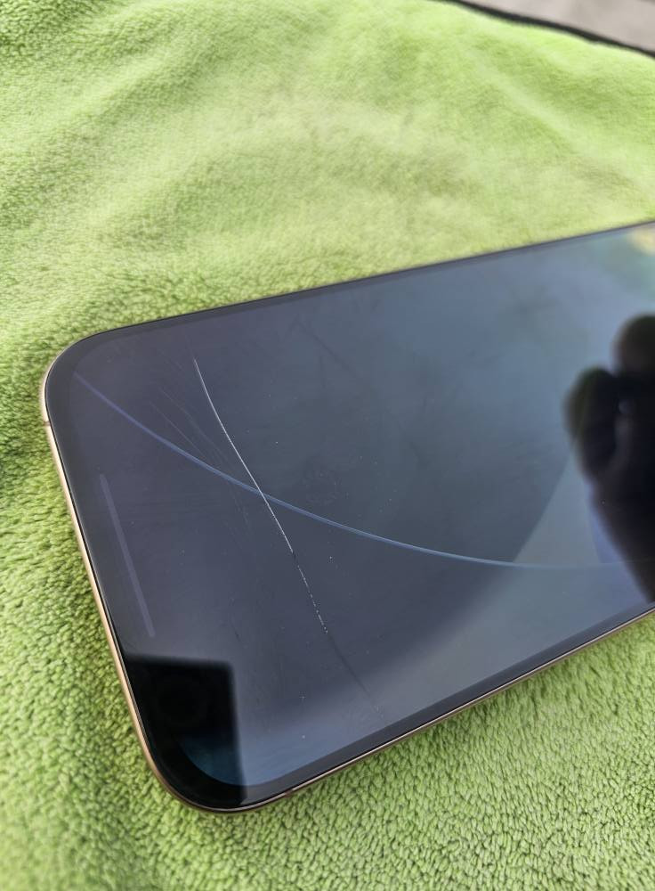 ايفون 16برو ماكس ذاكرة 256 بطارية100 مشحون 17 مرة فقط
ضمانة ينتهي 14/9 بدون ملحقات 
الجهاز مبدل شاشة تخبل سريعة ولمس،يخبل بس بيها هذا الفطر البسيط كلش،عبالك شخط ممأثر نهائيا الفيس،ايدي شغال100% الكامرات تخبل دمعة الاتصال الانترنت الصوت كلة شغال مابي خلل ابد 
ب825الف مكاني بغداد الجديدة توصيل ماعندي شراي خاص اي تعليق سلبي،ينحضر 🤝 بغداد, العراق


**إذا كنت صاحب هذا الإعلان وتريد حذفه لأي سبب، رجاءا أرسل رسالة إلى الدعم الفني**