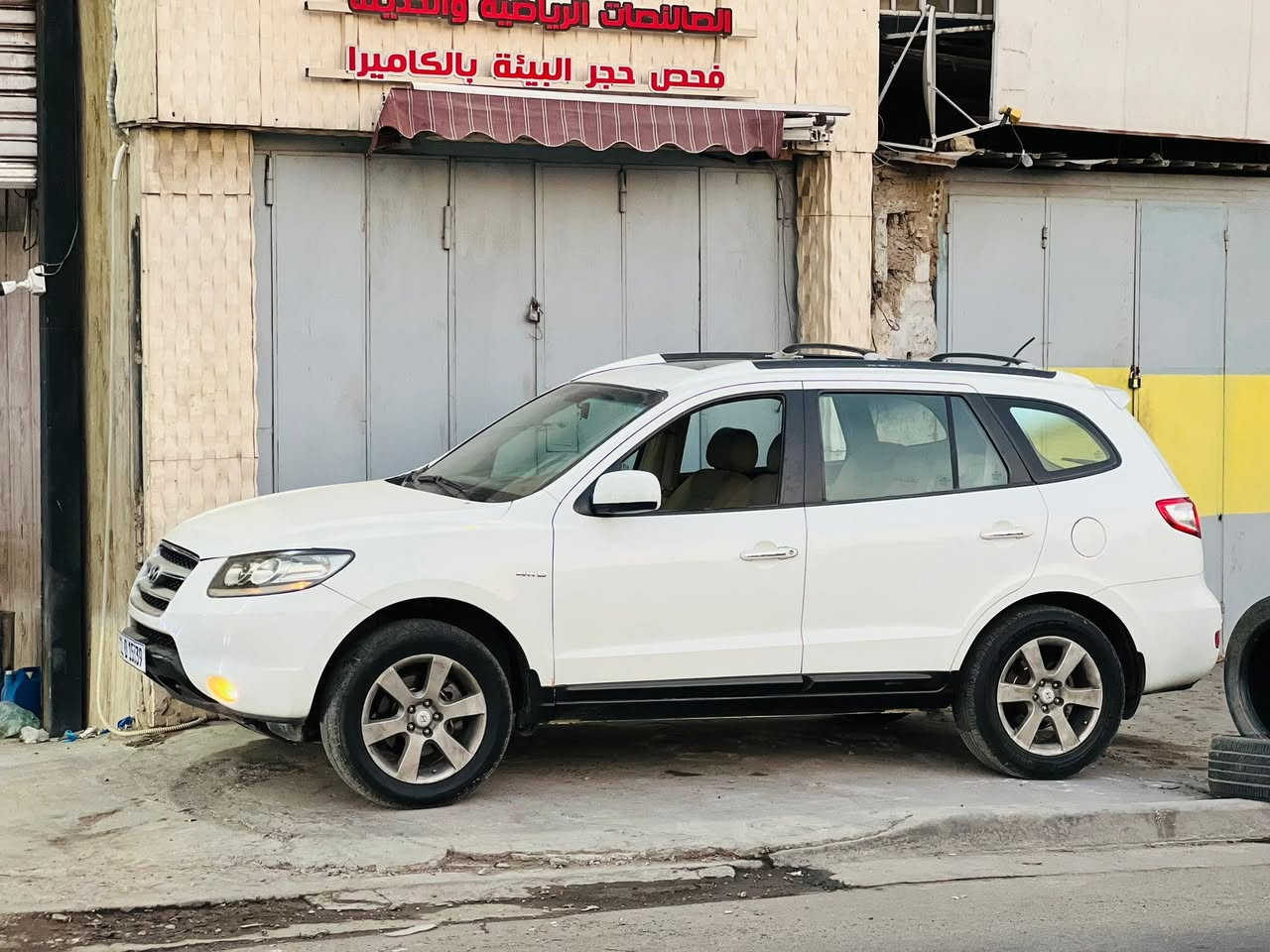 يالله
سنتافي خليجي موديل 2006 
7 راكب 
سيارة جديده وجاهزة محرك 6 سلندر 
سونار مرفق بالمنشور بيها شويه صبغ بين الباب والجاملغ الايسر فقط
مكينه وكير وحدادية وتبريد كله جاهز
رقم بغداد الدولي باسمي تحويل مباشر
هزه وسنوية جديد 
مكاني بغداد الحرية 
السعر 120$ وبيها مجال حق الجية 
للتواصل والاستفسار: ***********
