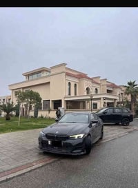 Bmw 330i 2022 لون اسود فول مواصفات داتاشوو 360 ojol شاشه جبيره Km 5100...