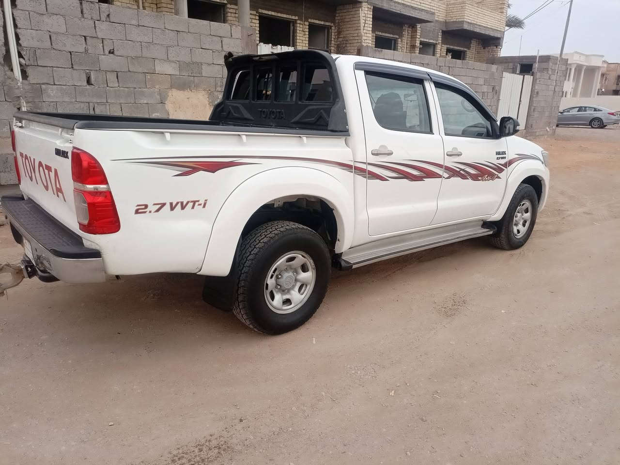 سلام عليكم هايلوكس موديل 2014 سونار موضح بدون حادث بدون صبغ بيهه بارد خفيف سعرها 215 وبيهه مجال قليل ماشيه 180 محرك جديد كير اوتوماتيك رقمها بغداد.. مكانها الانبار الرمادي الشراي يتصل خاص مفتوح ..***********
