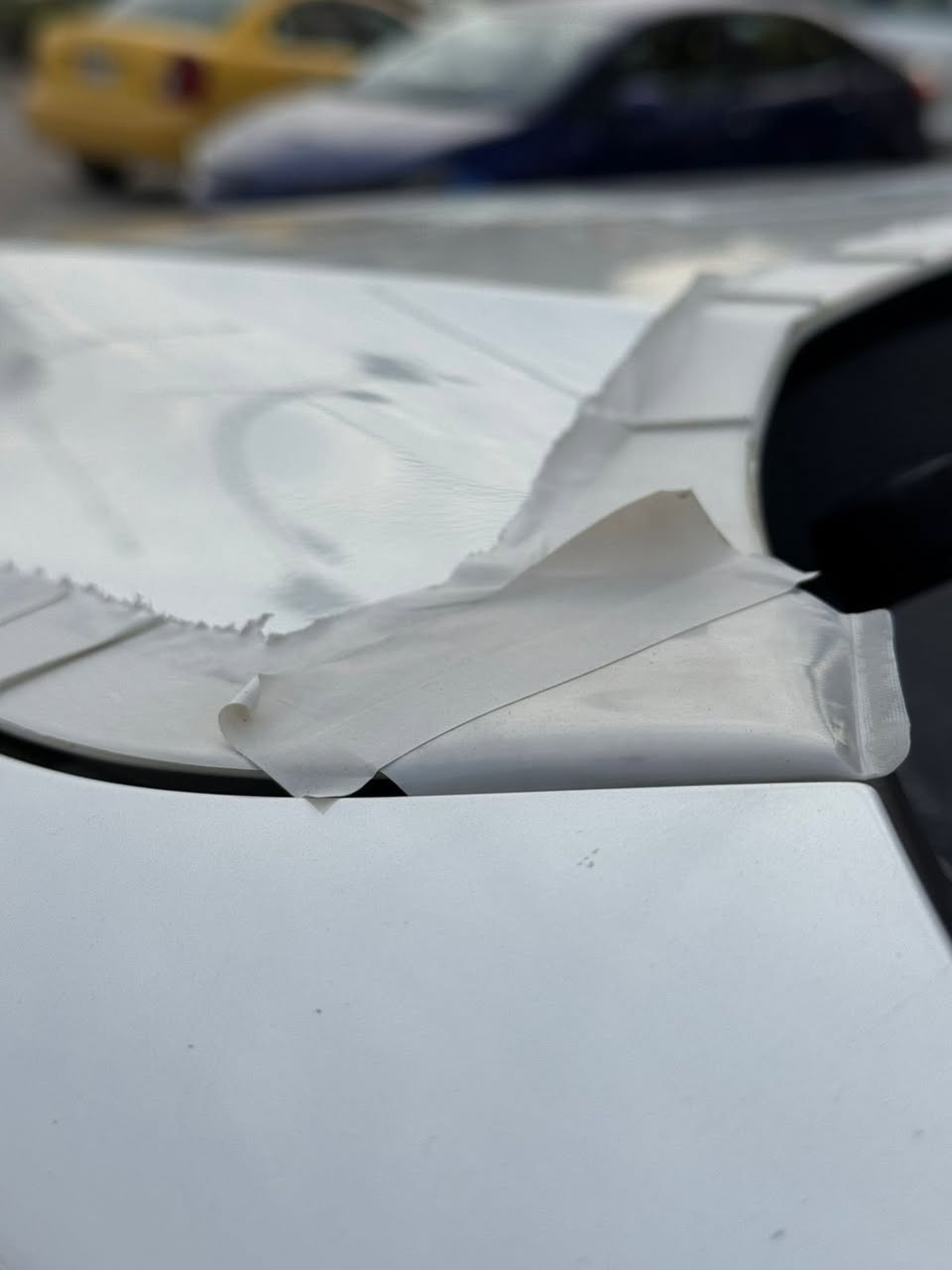 السلام عليكم
للبيع كيا موهافي ( قطعه نادره ) سياره شبه زيرووو جديده جدا كفاله عامه بدون صبغ او تبديل او بارد او شخوط او رصعات او حادث حتى دعاميات مالتها بلادي مكفول 

موديل ٢٠١٧ السياره
مواصفات الشركه الدوليه العراقيه استلام الشركه بعدها ع وضع شركه كتلوكات فابلون شركه بيها 
محرك سته سلندر حجم ٣٨٠٠ سبعه راكب ثلاث قطع تبريد تحكم ستيرن جهتين كراسي كهرباء فتحه سقف داخل اوف وايت ابيض كامرا خلفيه لد امامي وخلفي حساسات اماميه وخلفيه ثلاجه ويل كروم فورويل مع العلم محرك بلادي ما مفتوح ع وضع شركه مكفول من  كلشي 
ماشيه ٤٤ الف فقط حقيقي 
للعلم سياره ع ايدي ماخذها  محافظ عليها جدا نضيفه 
مكاني بغداد سبير منازل
رقم بغداد الجديد دولي سنويه مجدده هزه جديده 
سعرها ع رقم ***********
اخوان رجاءا شراي جناي يتصل مو شراي ارفع منشور بكلمه يالله
