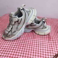 اخوان بلنسياگه قياس 43 نظافه فول سعره 20 الف قفل 07809662010