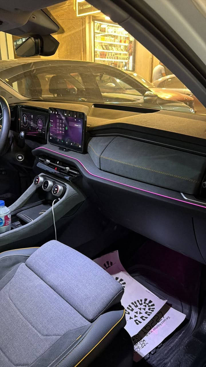 لعشاق الحالات الزيرو 🔥
Skoda kodiak2025
سكودا كودياك 2025 الفئه التانيه (لونج) 
عداد 4000كم فقط بدون اى ملاحظات
(فتحه سقف بانوراما، كراسى كهرباء مزوده بالتدفئه ودعم القطانيه، تكييف اتوماتيكى ثلاثى، كاميرا 360درجه) 
رخصه سنه مرور الشيخ زايد
شراء تكمله اقساط
معاينه الشيخ زايد
السعر: 2.550.000
قابل للتفاوض البسيط عند المعاينه
للتواصل فون او واتساب01032153124
01271340416 السادس من اكتوبر, الجيزة


**إذا كنت صاحب هذا الإعلان وتريد حذفه لأي سبب، رجاءا أرسل رسالة إلى الدعم الفني**