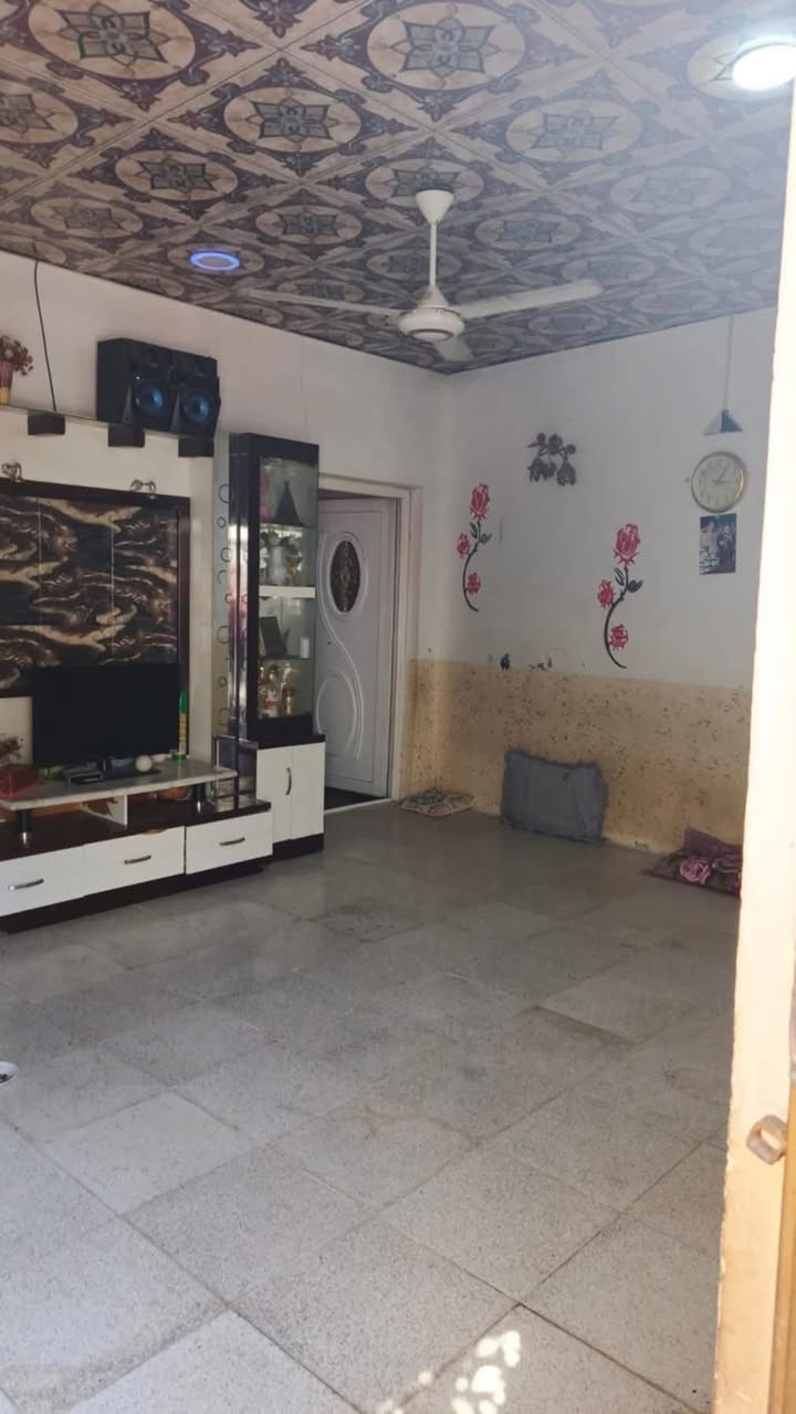 🏠 بيت للإيجار – حي الجامعة نهاية شارع عشرين 

🔹 السعر: 250
🔹 التفاصيل:
 • غرفة نوم
 • صالة
 • مطبخ
 • صحيات
 • طارمة

🔺#للاستفسار مراسله واتساب ع الرقم التالي 

  اثير الكرعاوي 📲

***********

  —————————————————————
او زيارة مكتبنا

🔺العنوان:- حي الجامعة شارع عشرين مكتب وليد للعقار
